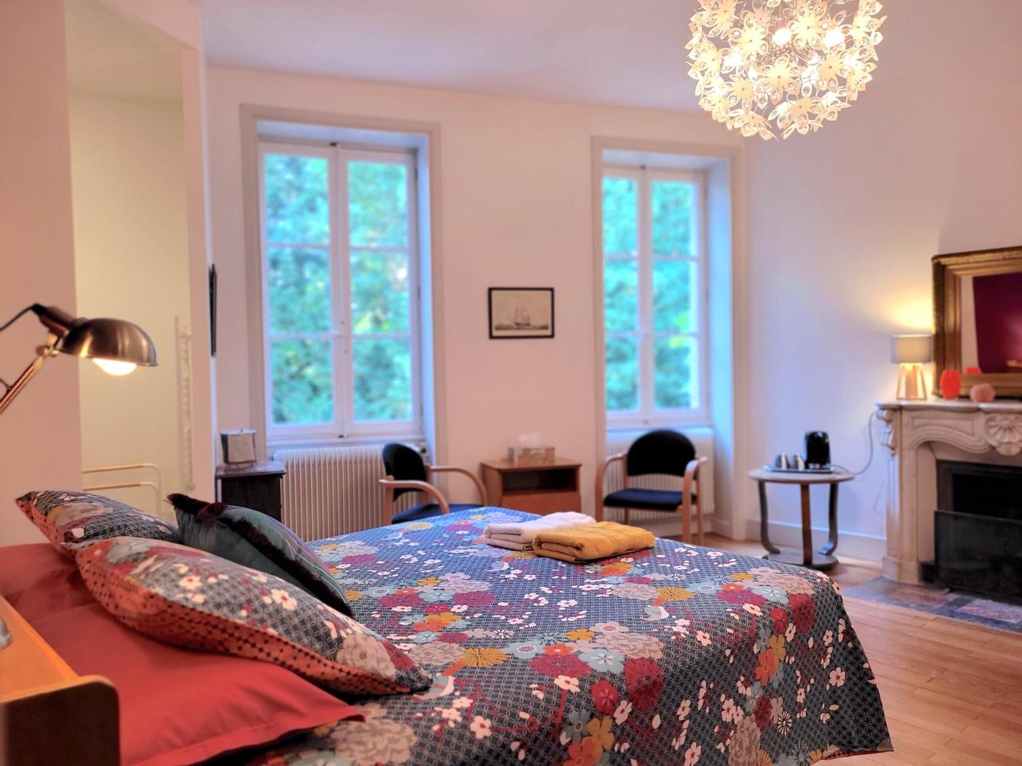 Bed and Breakfast L'Ancre Vive Charentay Экстерьер фото