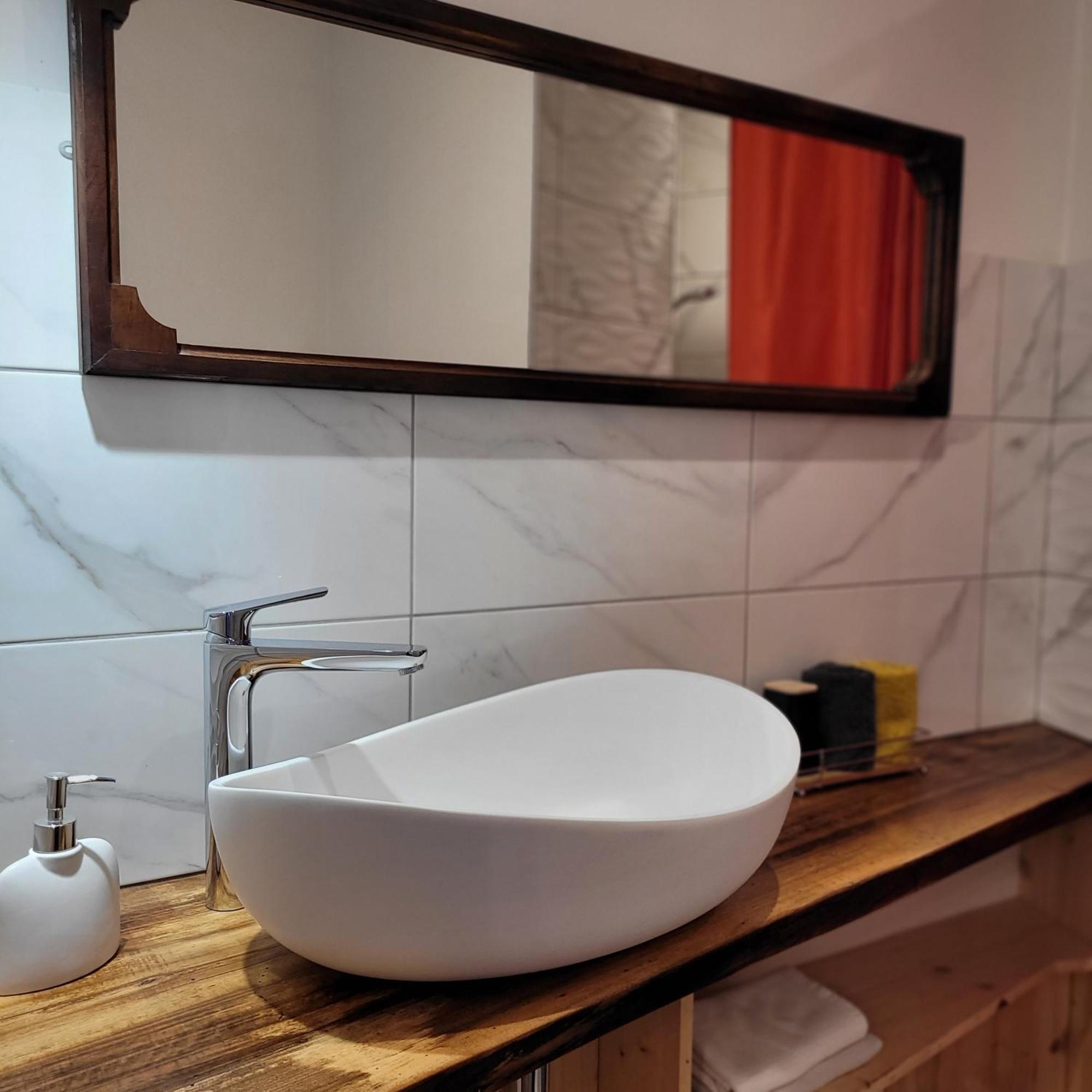 Bed and Breakfast L'Ancre Vive Charentay Экстерьер фото